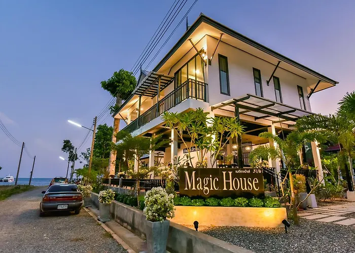 Magic House - No Pets Allowed