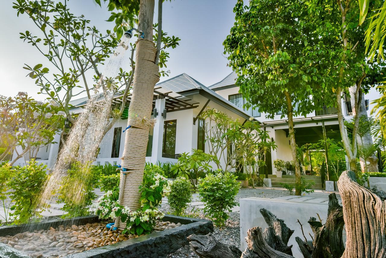 Magic House - No Pets Allowed Resort 2*
